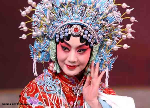 Let's Have An Impressive Beijing Tour Of Peking Opera Show